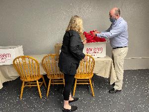 Loos & Co. Gathers Food Donations